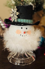 Load image into Gallery viewer, Snow People
