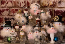 Load image into Gallery viewer, Snow People
