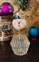 Load image into Gallery viewer, Snow People
